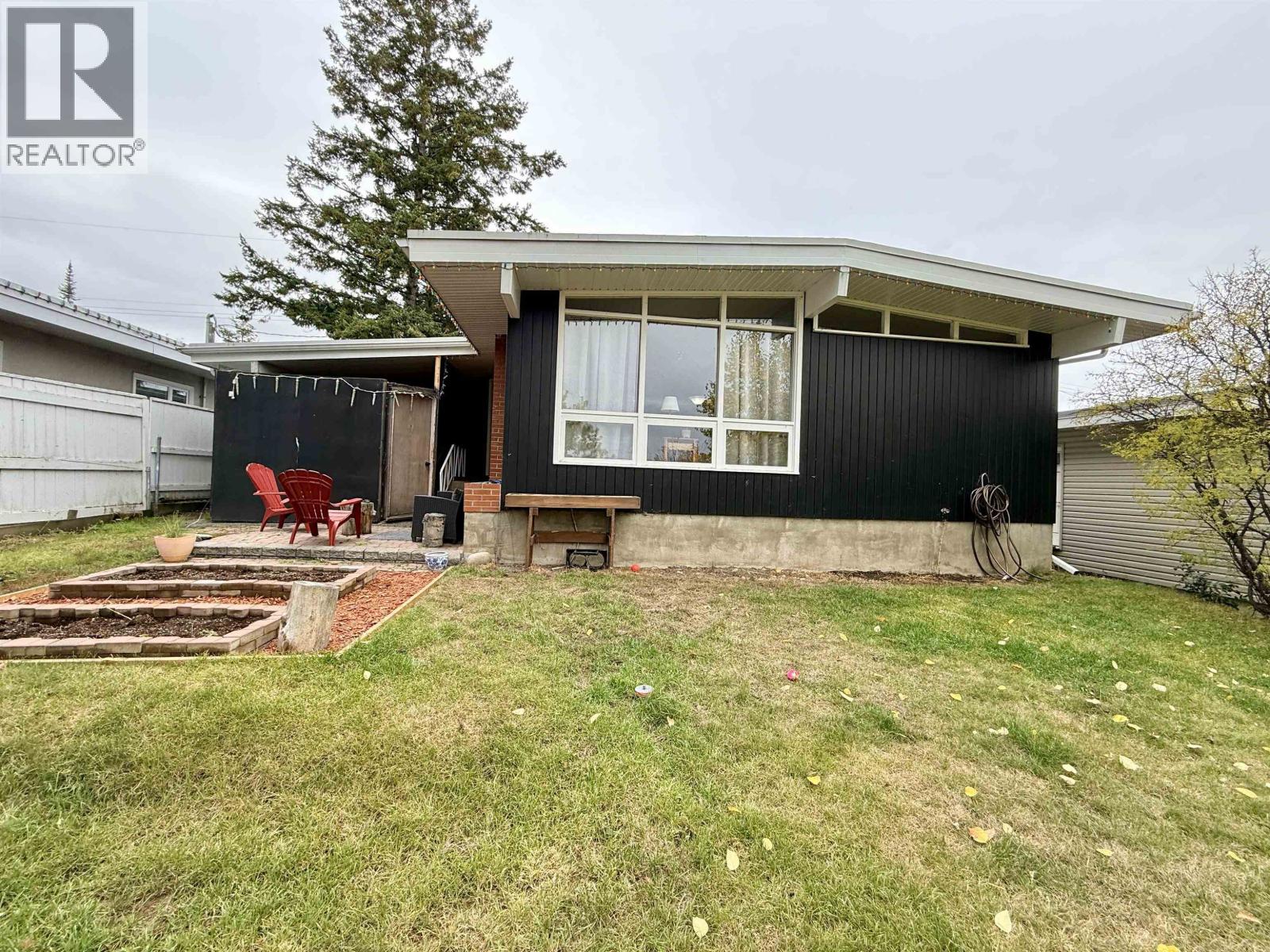 281 S Lyon St, Prince George, BC V2M 3K9