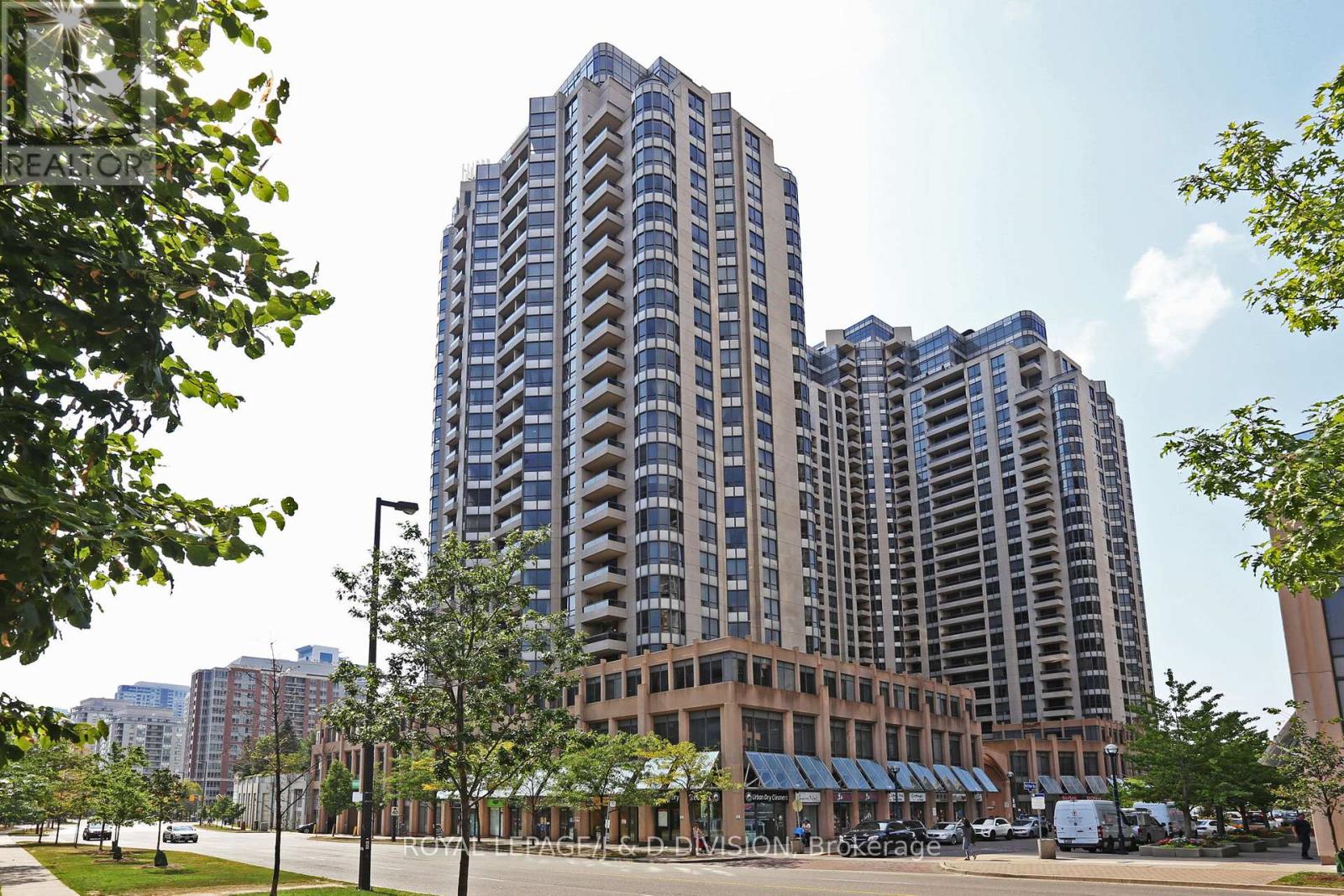 923 15 Northtown Way, Toronto, ON M2N 7L4