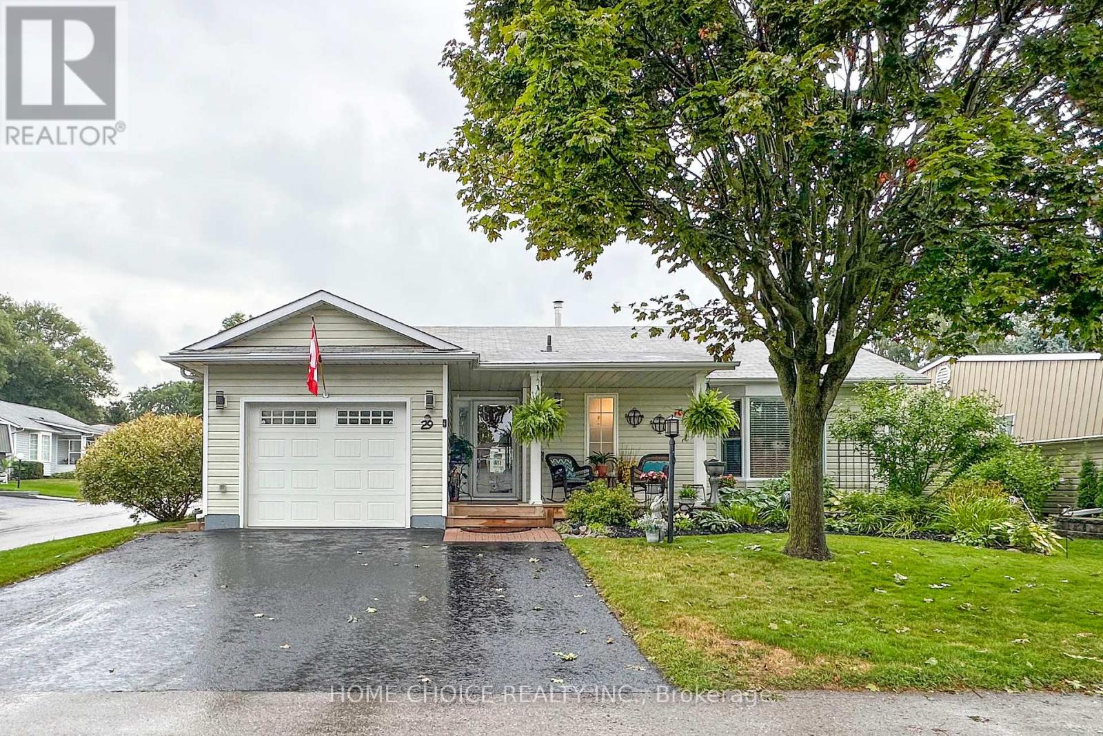 29 Cornerbrook Ct, Clarington, ON L1B 1B7