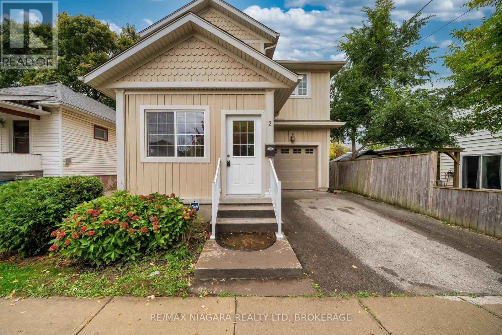 2 Marren St, St. Catharines, ON L2P 2J6
