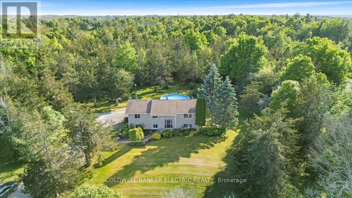 15 Mcintyre Rd, Prince Edward County Ameliasburg Ward, ON K0K 1A0