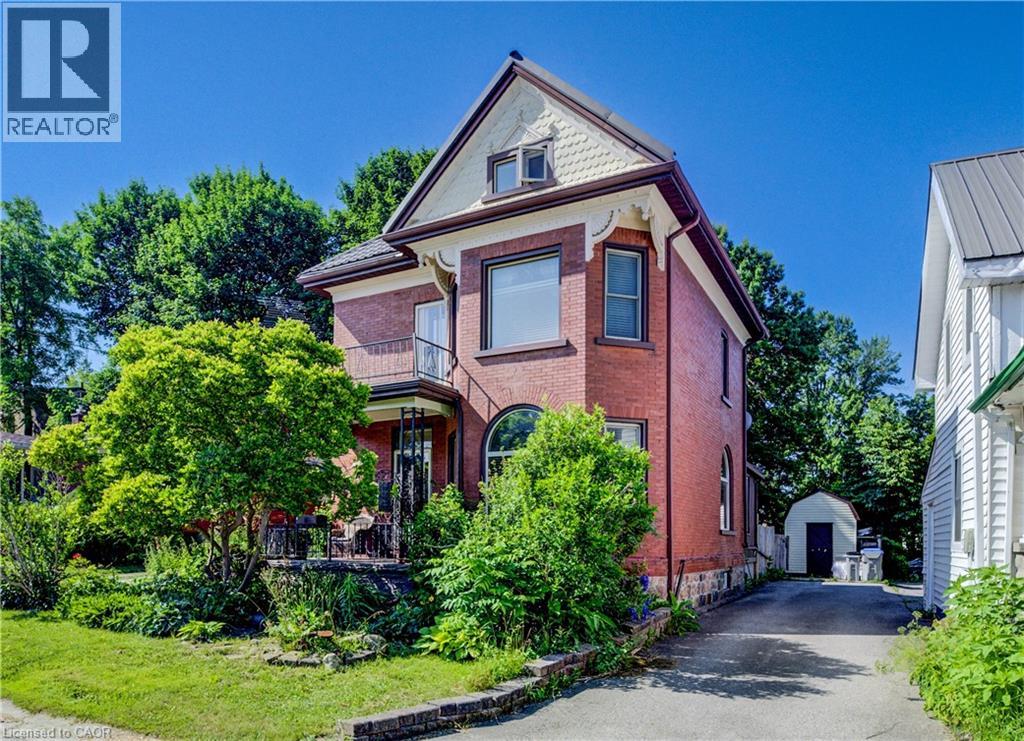 5 King St, Perth East, ON N0K 1M0