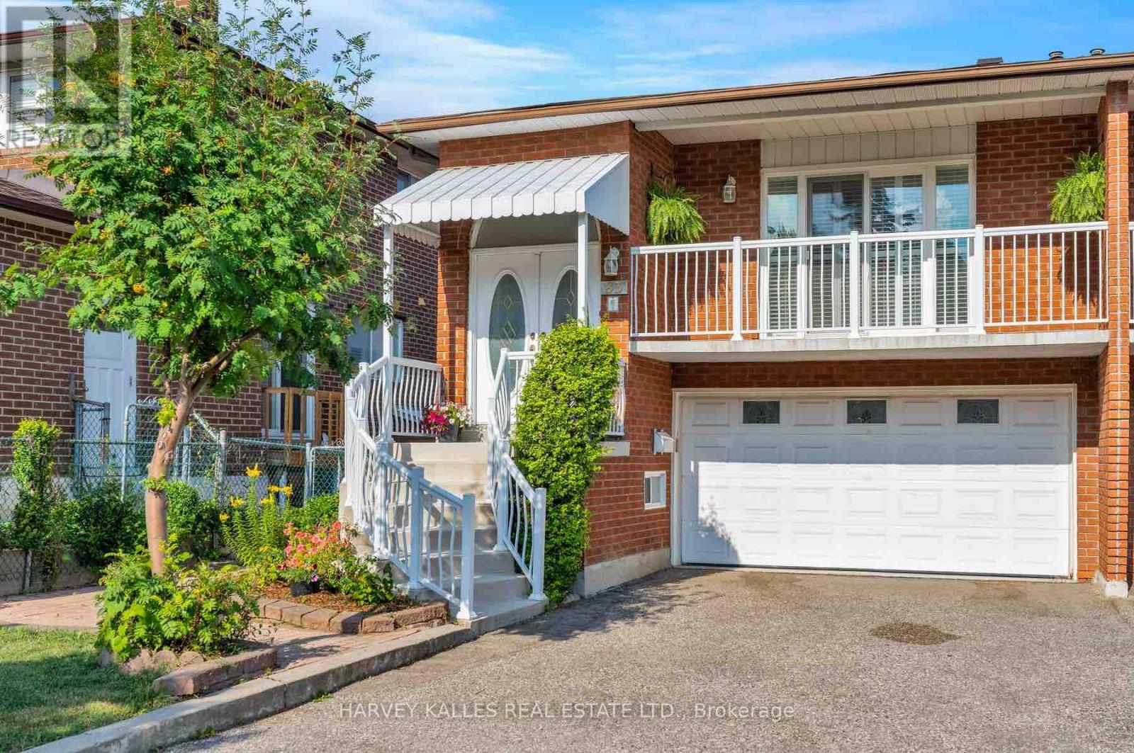 83 Clubhouse Ct, Toronto Glenfield-jane Heights, ON M3L 2L7