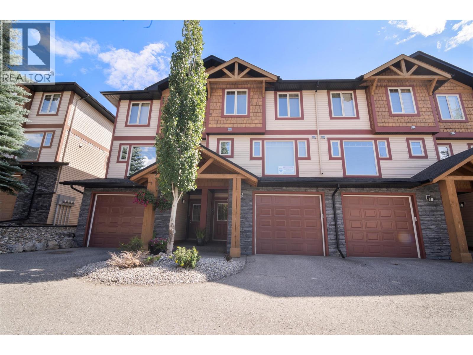 4878 Ridge Road Unit 18, Radium Hot Springs, BC V0A 1M0