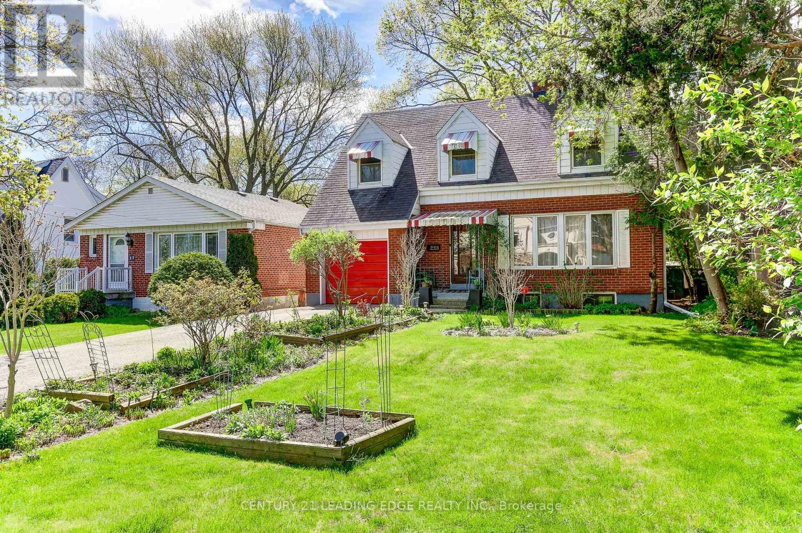 19 Royaleigh Ave, Toronto Humber Heights, ON M9P 2J4