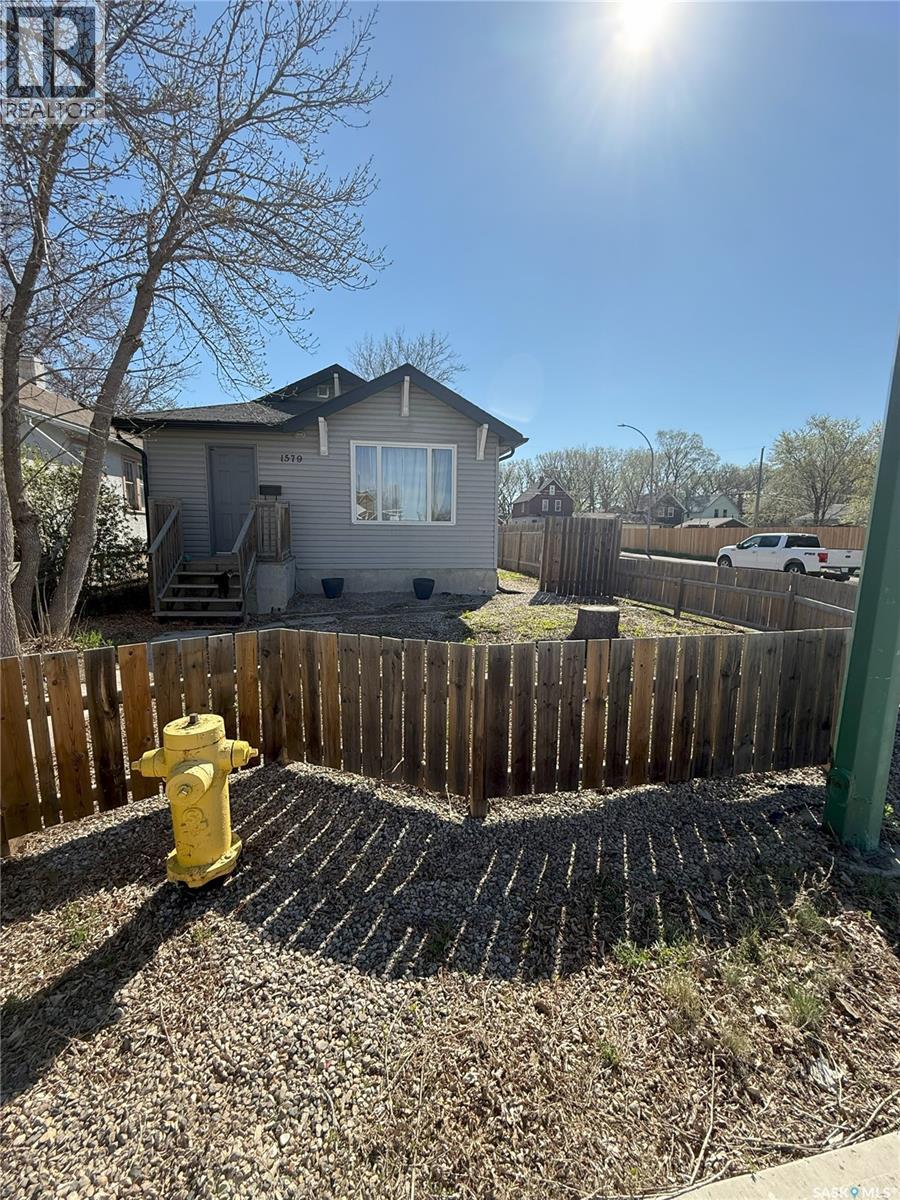 1579 Montague St, Regina, SK S4T 3J4