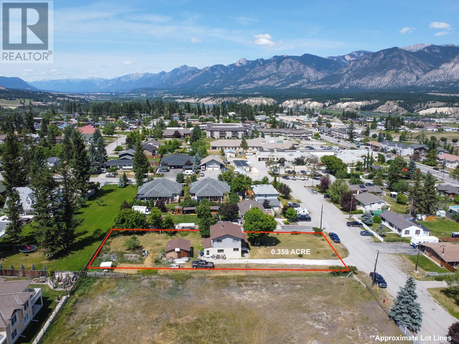 11 Avenue Unit 1012, Invermere, BC V0A 1K4
