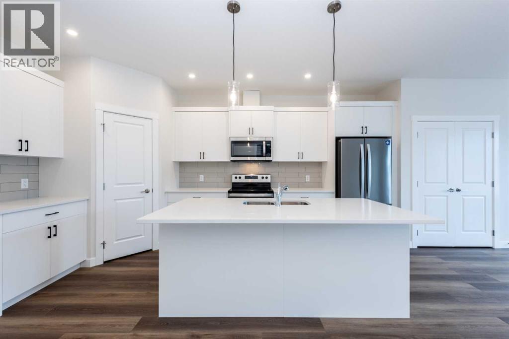 1139 Chinook Winds Cir SW, Airdrie, AB T4B 5S7