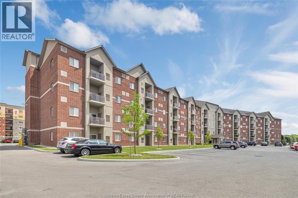 1888 Westview Park Boulevard Unit 215, Lasalle, ON N9H 0M1