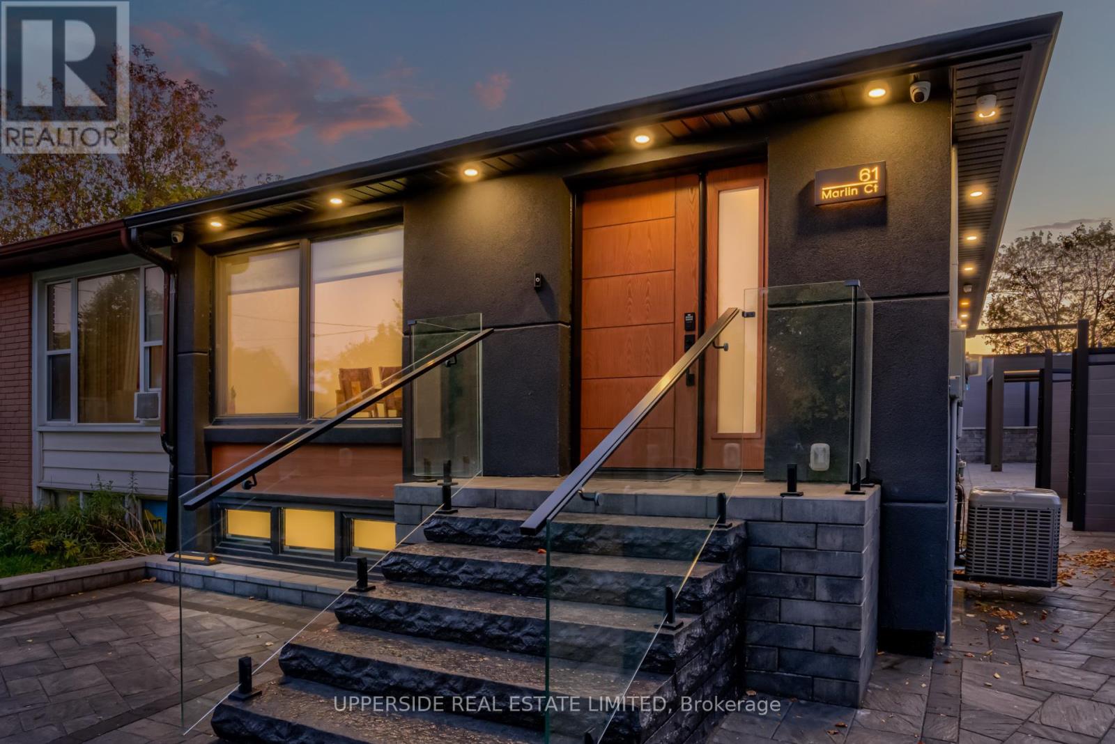 61 Marlin Ct, Newmarket, ON L3Y 2W7