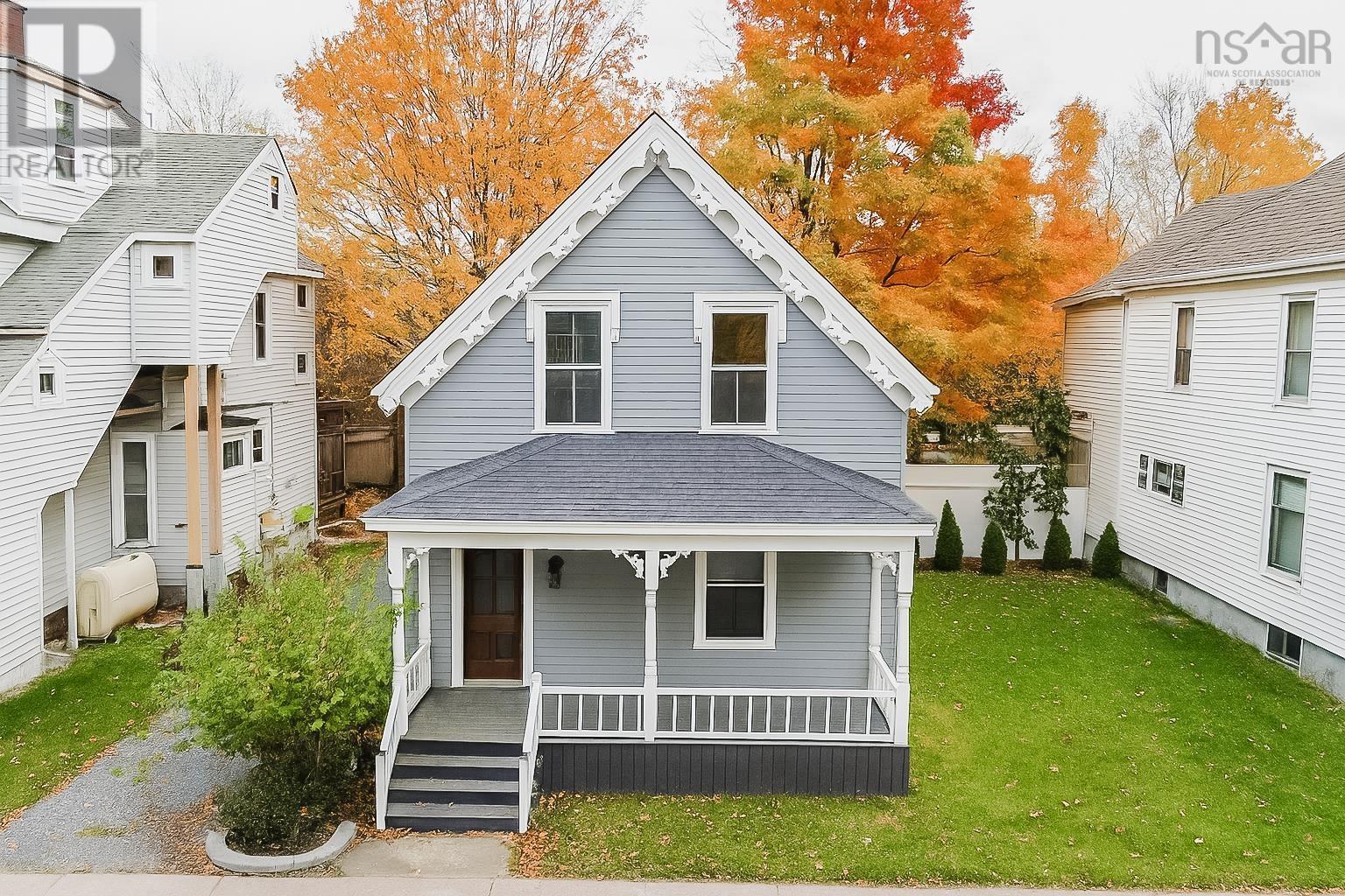 74 Duke St, Truro, NS B2N 2A6