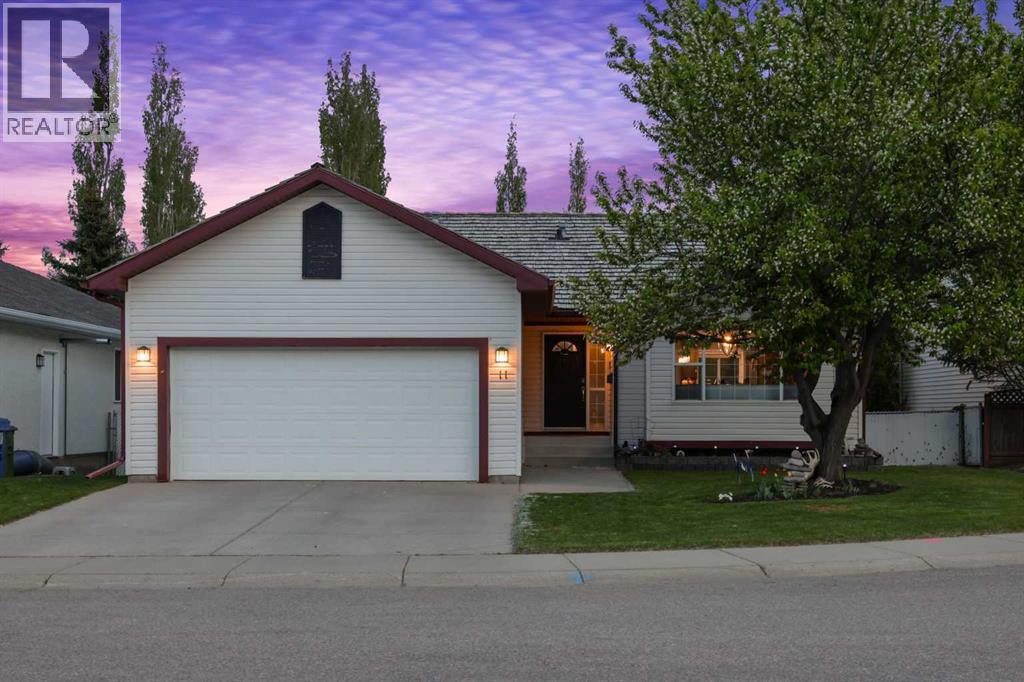 11 Strathmore Lakes Cres, Strathmore, AB T1P 1L7