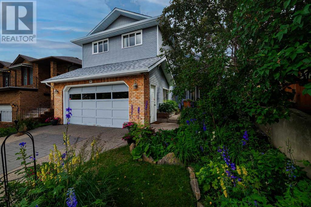 195 Bernard Dr NW, Calgary, AB T3K 2B6