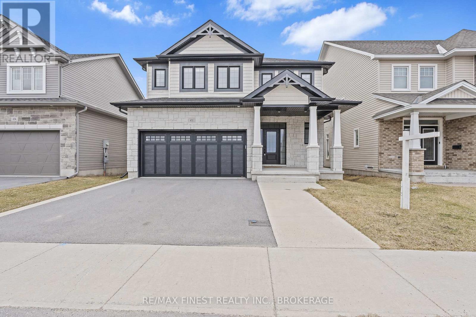 652 Halloway Dr, Kingston, ON K7K 0H4