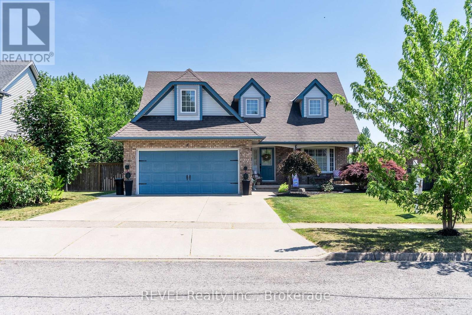 8 Virginia St, Welland, ON L3C 7A5