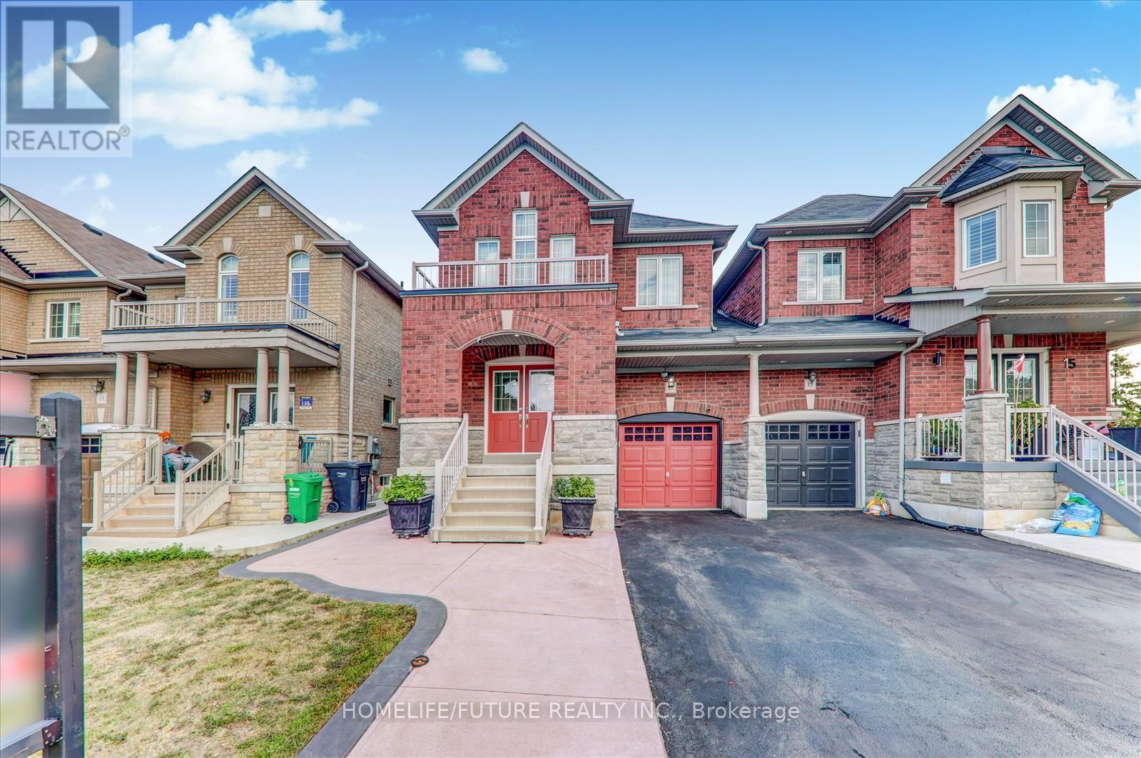 13 Oklahoma Dr, Brampton, ON L6P 3L3