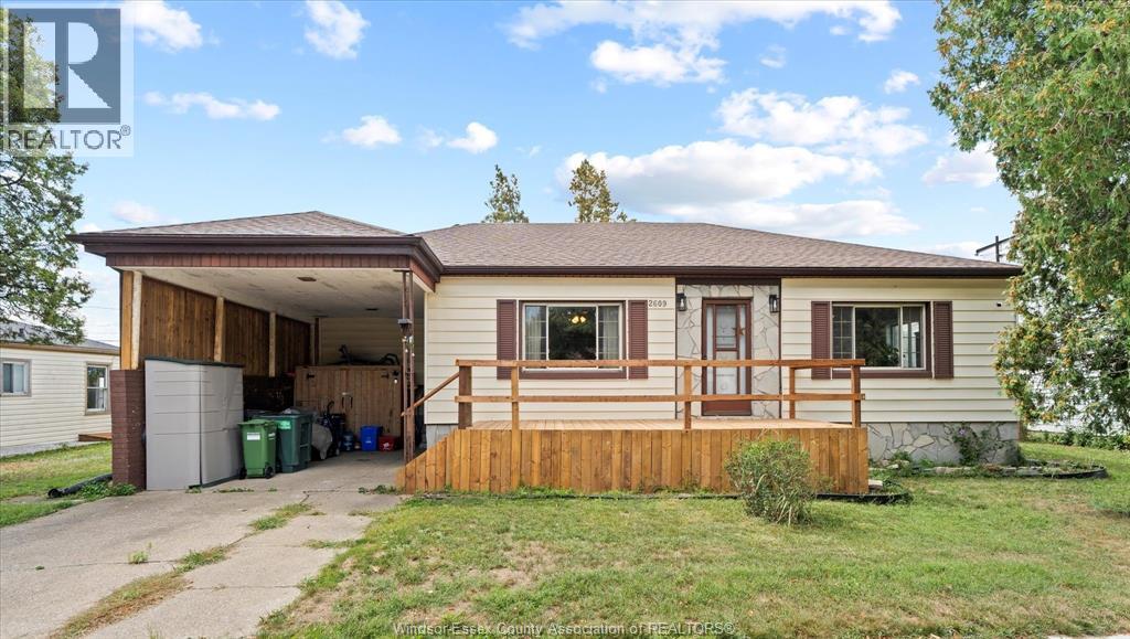 2609 Alexis Ave, Windsor, ON N8W 3Z8