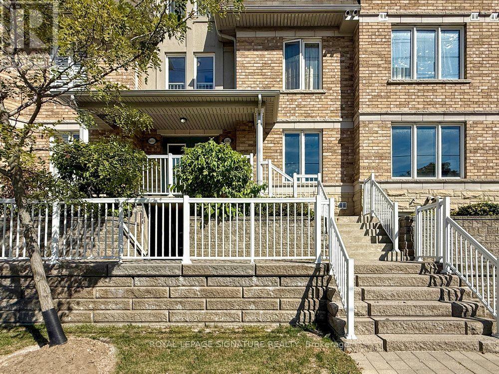 67 655c Warden Ave, Toronto, ON M1L 0E8