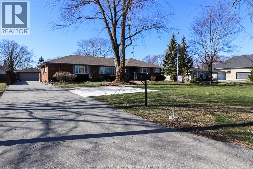 463 Russell Woods Rd, Lakeshore, ON N8H 3S6