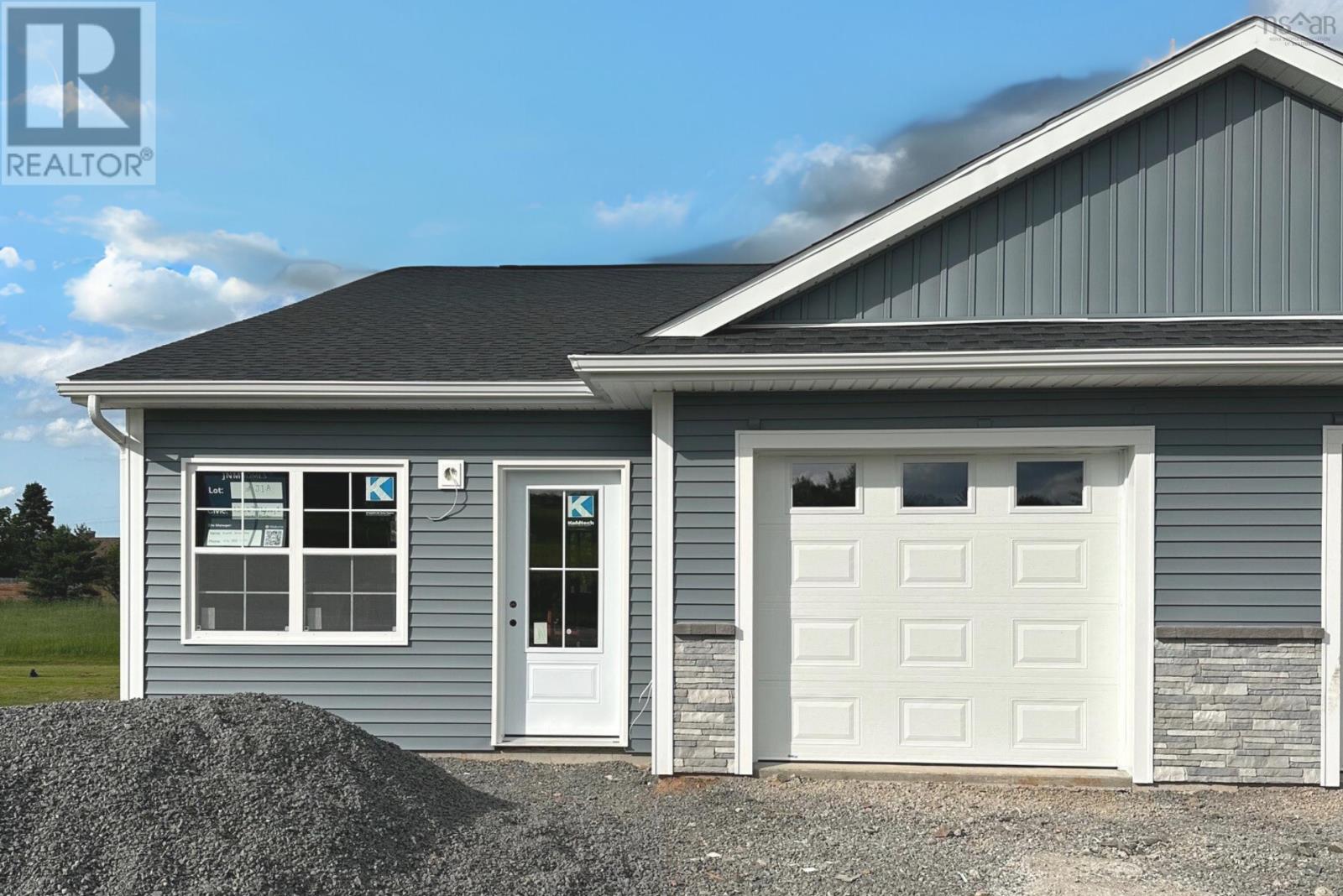 13667 Highway Apt 1, Hants Border, NS B0P 1P0