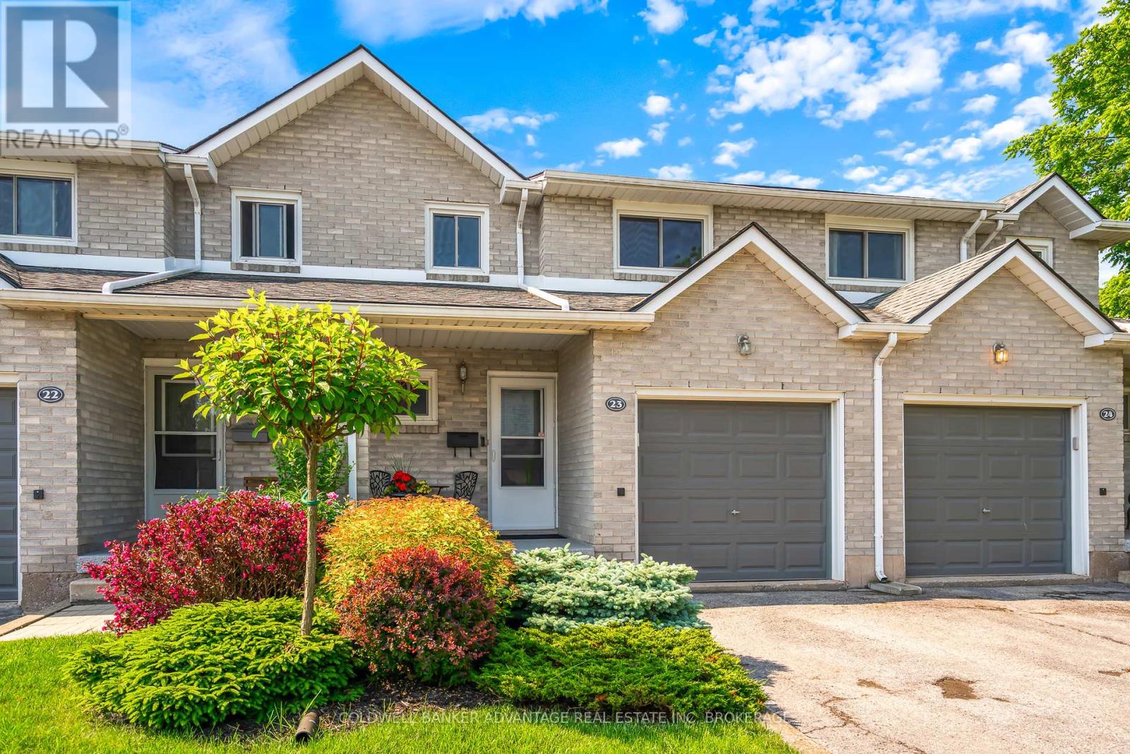 23 125 Woodlawn Rd, Welland, ON L3C 7B5