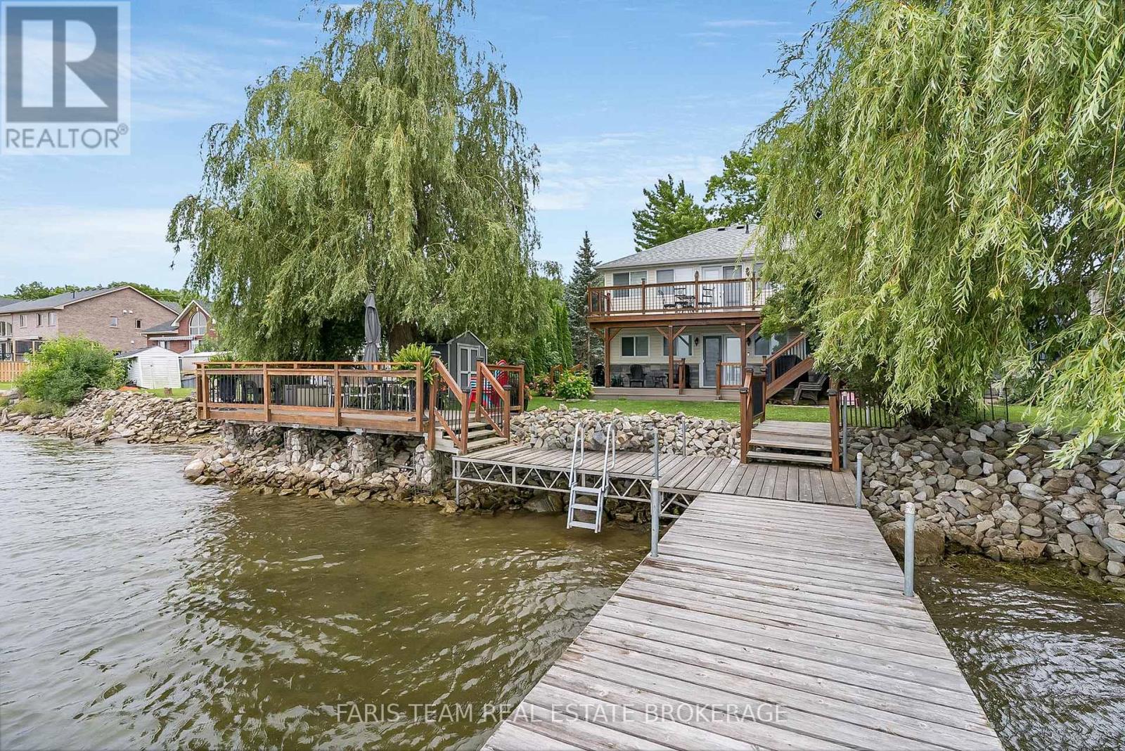 282 Robins Point Rd, Tay, ON L0K 2A0