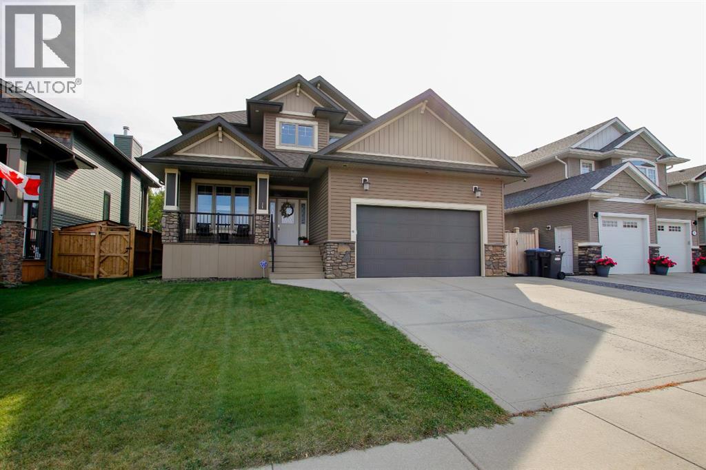 10 Regal Ct, Sylvan Lake, AB T4S 0G2