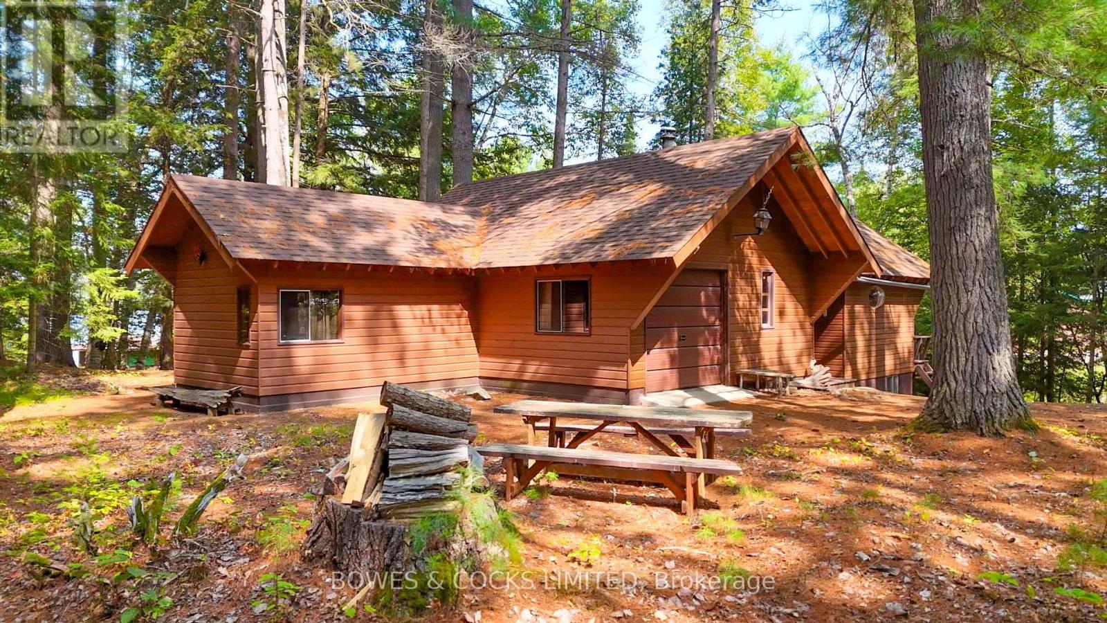 915 Madawaska River Dr, Madawaska Valley, ON K0J 1L0