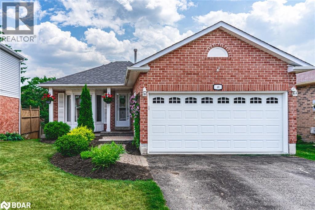 40 Grasett Cres, Barrie, ON L4N 6Z6