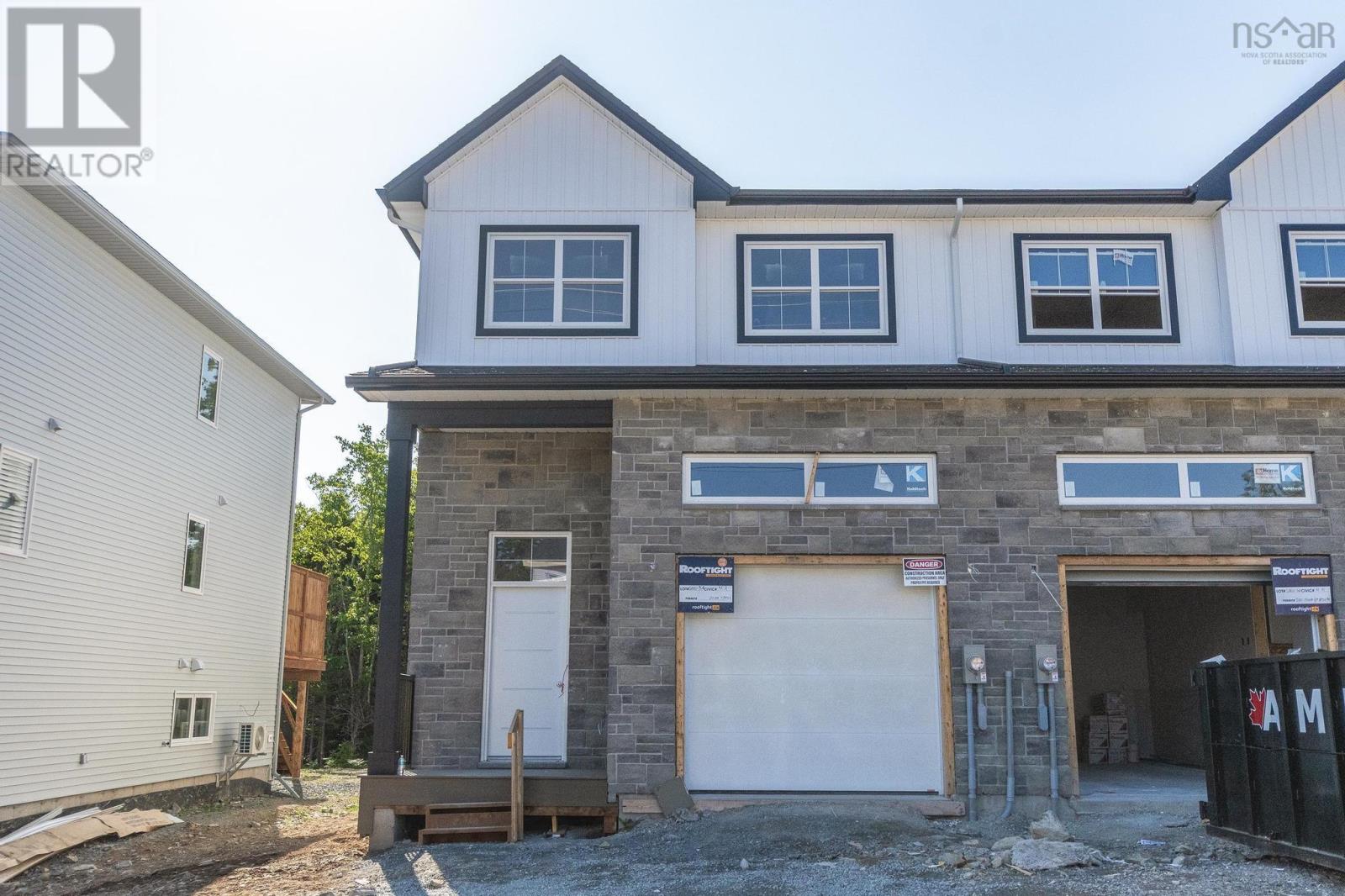 42 Simona Dr #5a Dr, Dartmouth, NS B2X 0E1