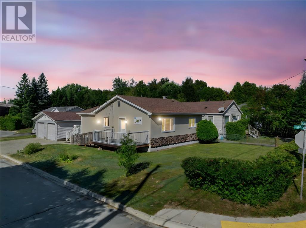 94 Odonaghue Dr, Garson, ON P3L 1E1