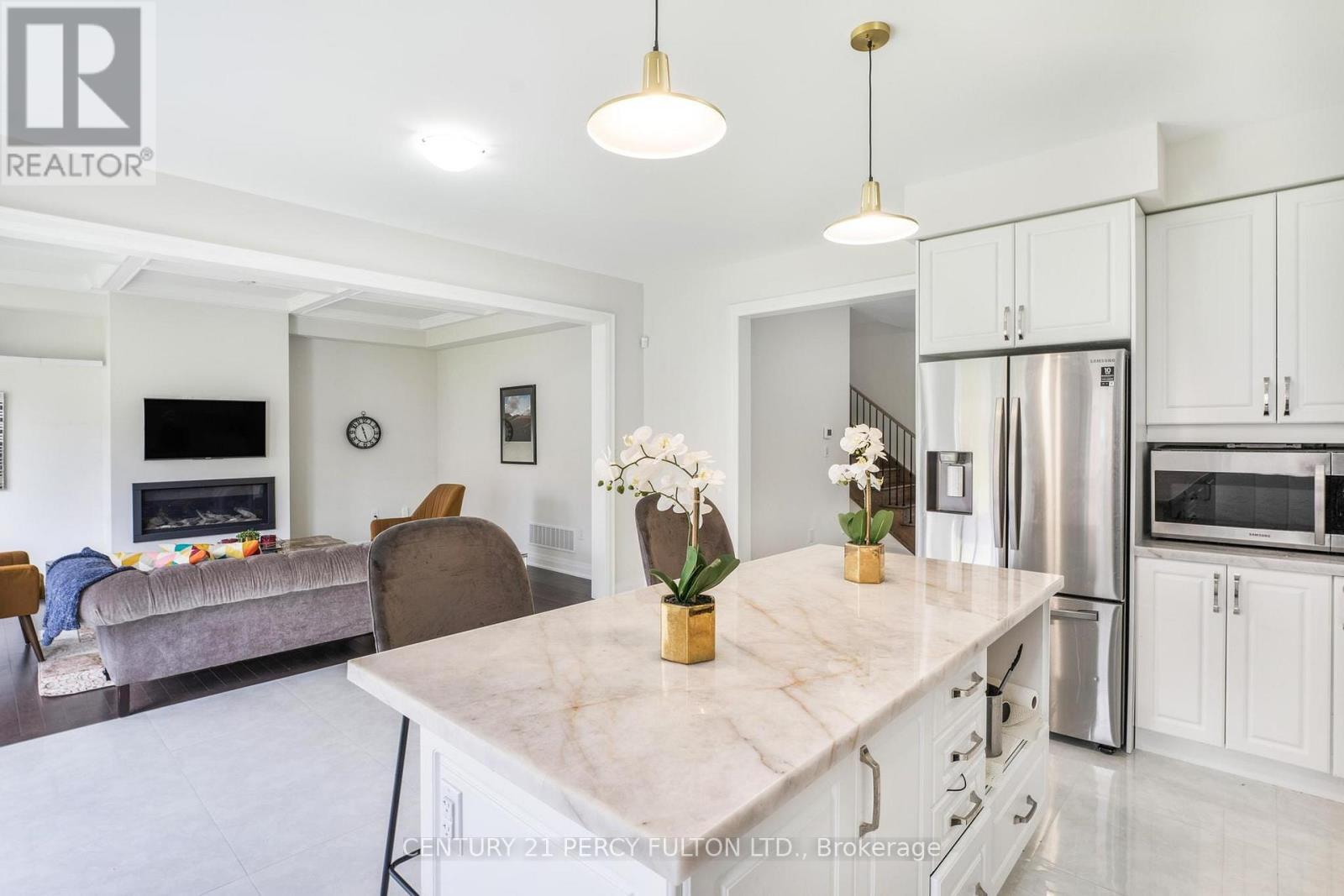 343 Northglen Blvd W, Clarington, ON L1C 7E2
