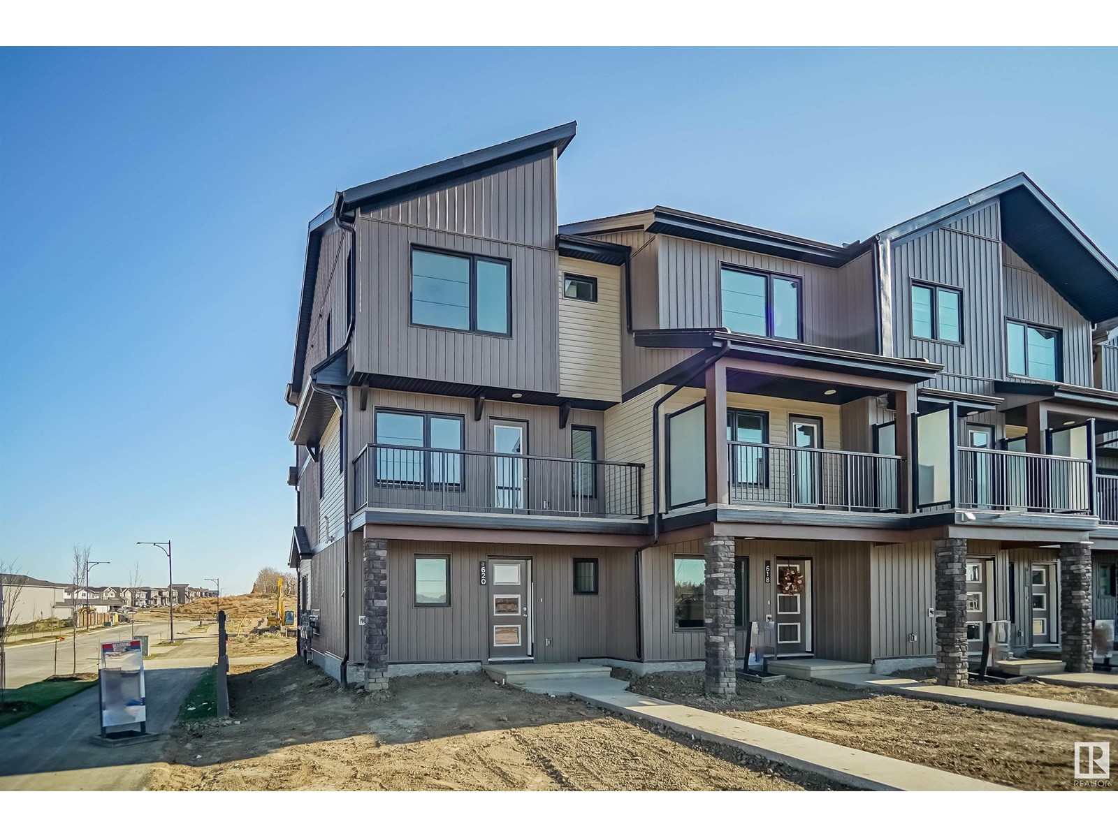 4185 Kinglet Dr NW, Edmonton, AB T5S 0S8