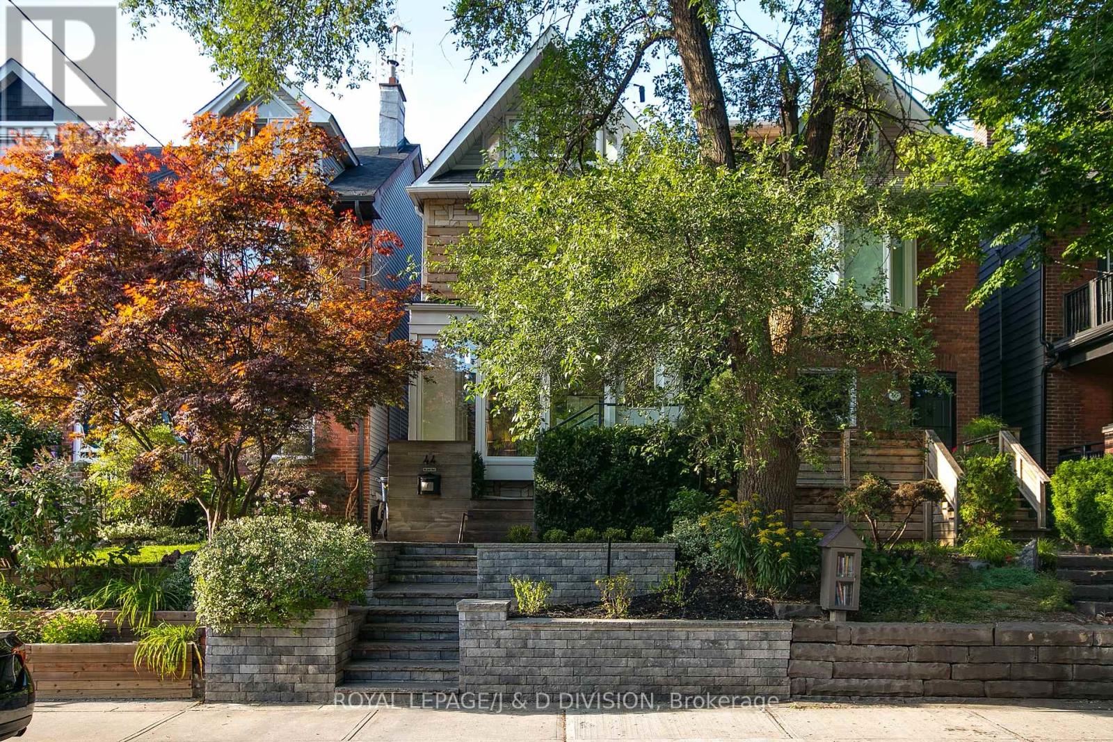 44 Dingwall Ave, Toronto, ON M4J 1C3