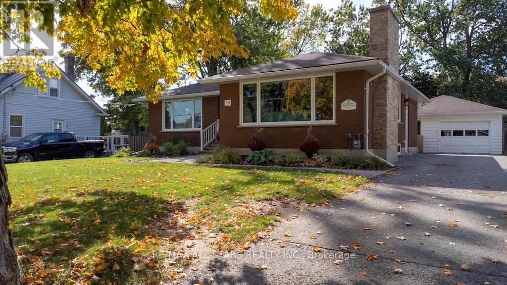 19 Adelaide St S, Kawartha Lakes Lindsay, ON K9V 3J4