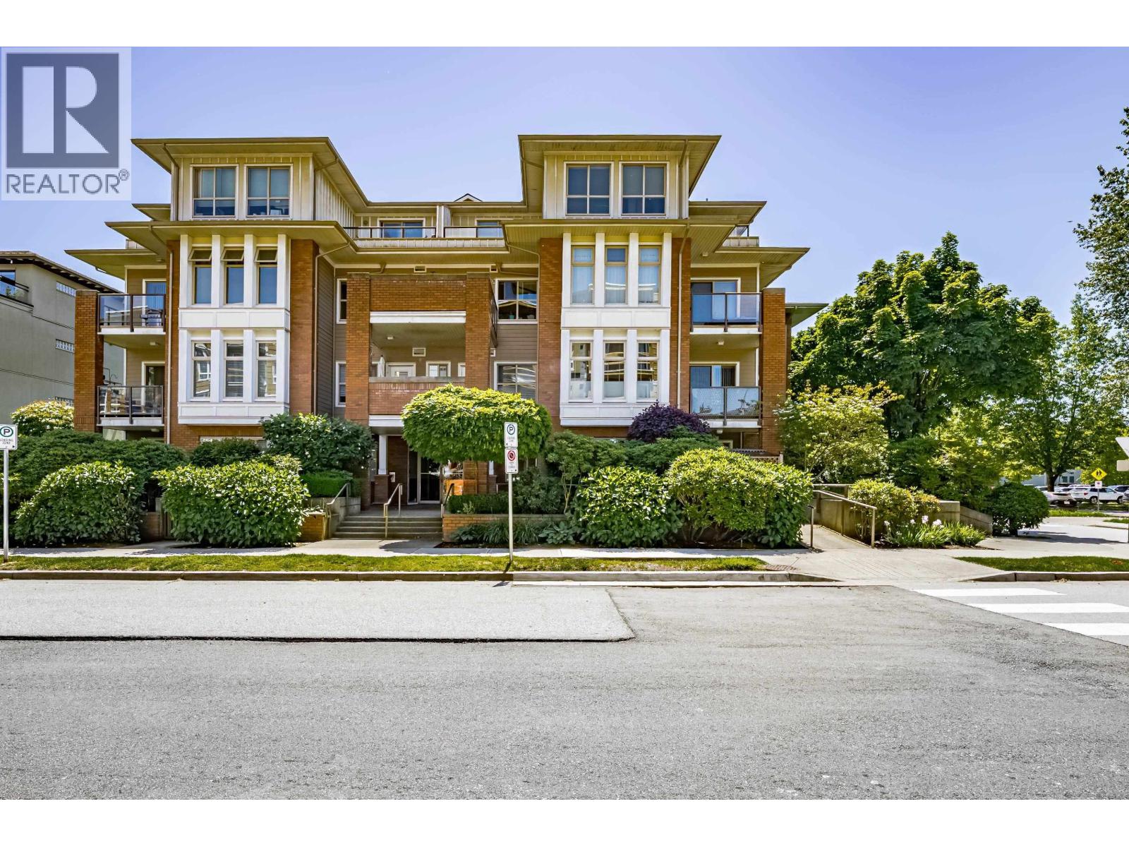2488 Welcher Avenue Unit 305, Port Coquitlam, BC V3C 1X7