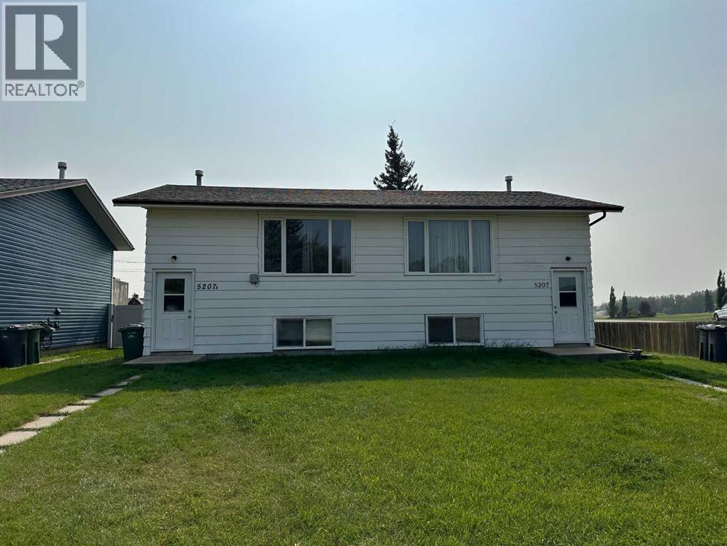 61 Avenue Unit 5207, Ponoka, AB T4J 1E8