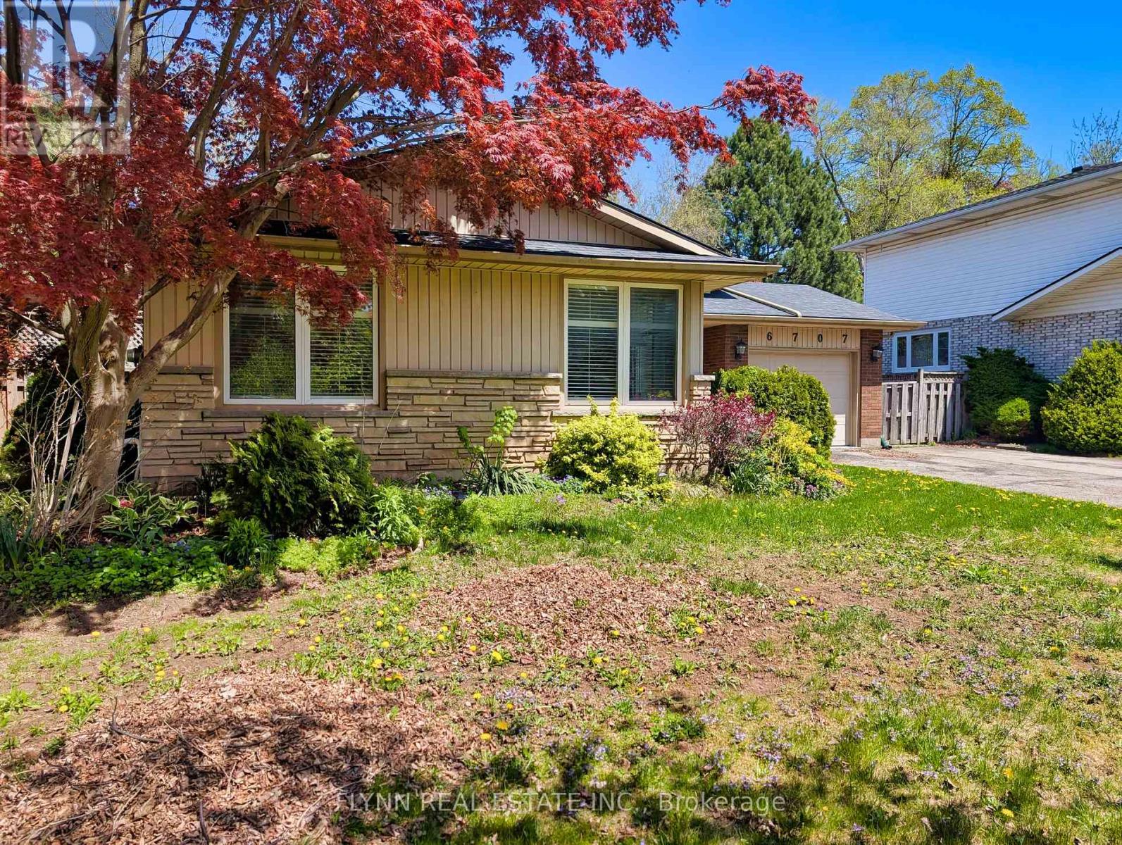 6707 Crawford St, Niagara Falls, ON L2E 5Z3