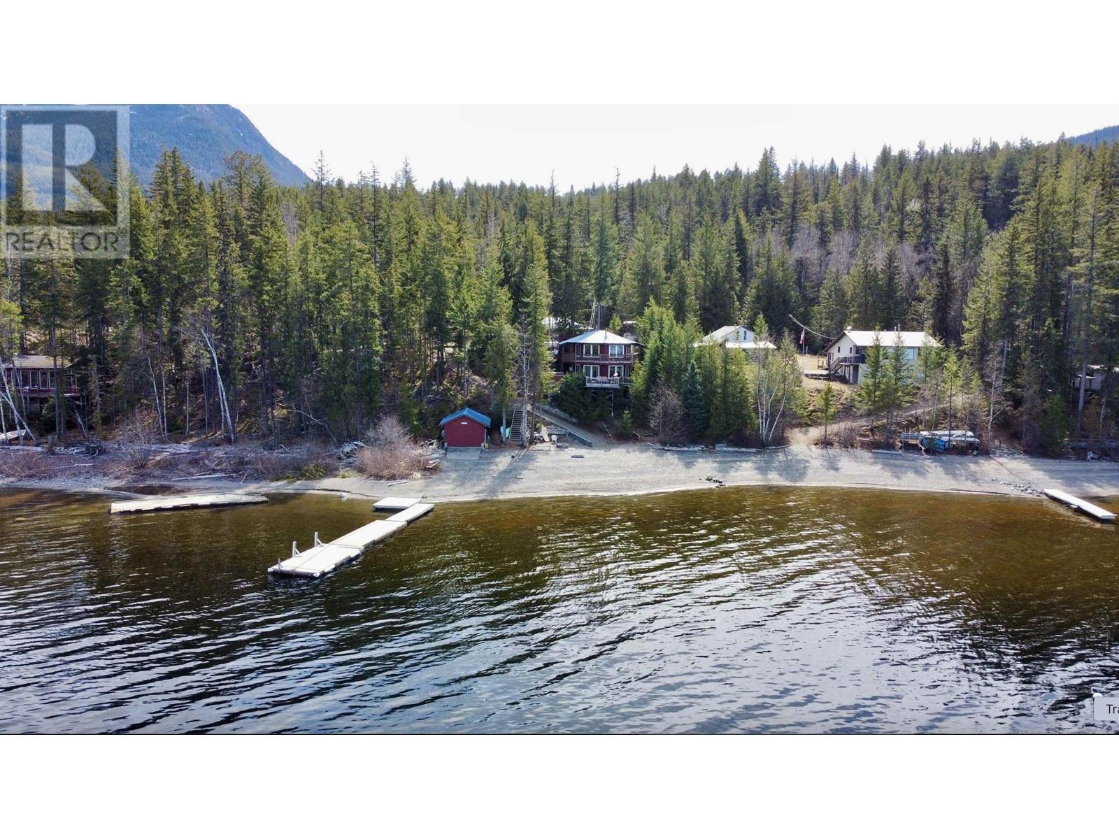 9303 S Mahood Lake Rd, Mahood Lake, BC V0K 1X3
