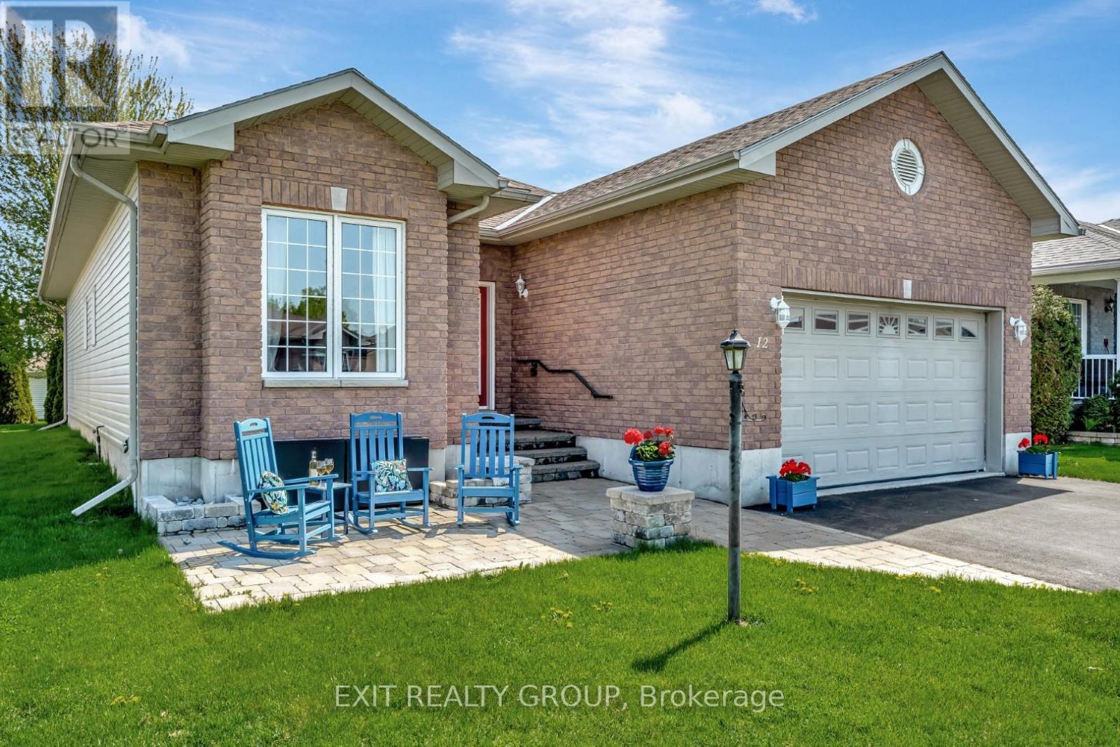 12 Aletha Dr, Prince Edward County Wellington, ON K0K 3L0