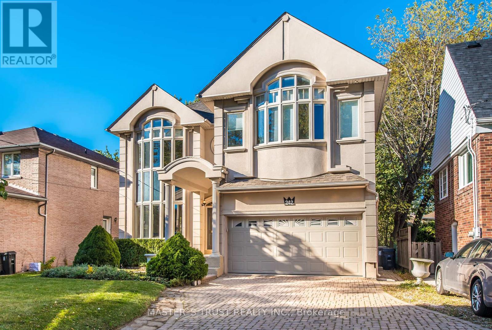 242 Empress Ave, Toronto, ON M2N 3T9