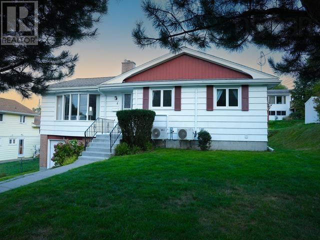 4 Starling St, Halifax, NS B3M 1V8