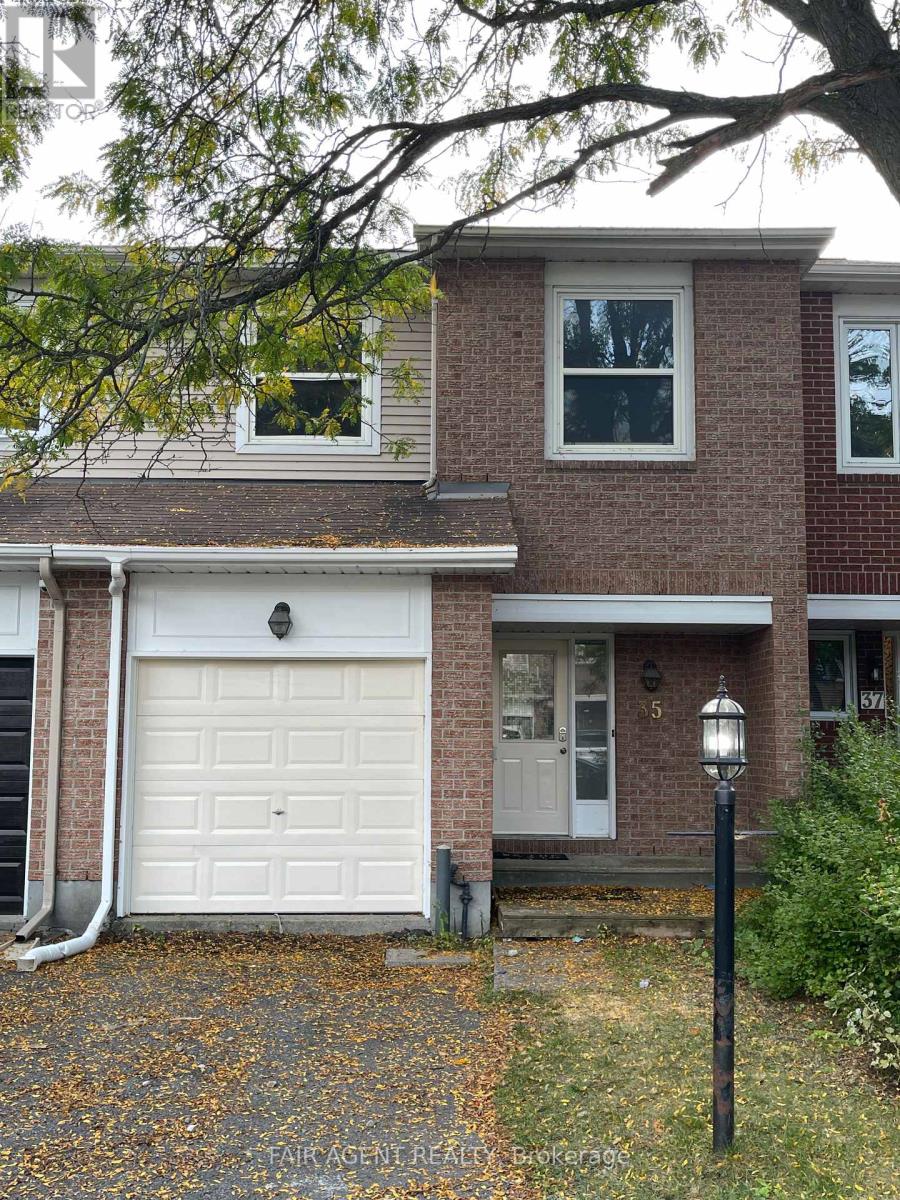 35 Willwood Cres, Ottawa, ON K2J 4B2