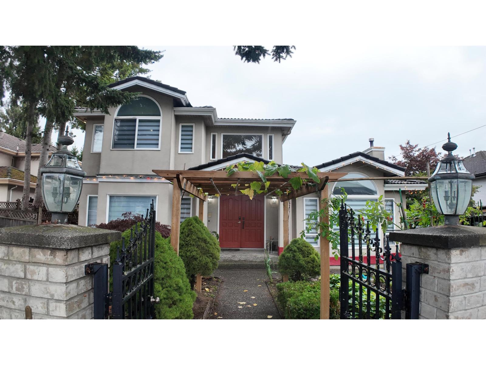 144 Street Unit 8222, Surrey, BC V3W 5T4