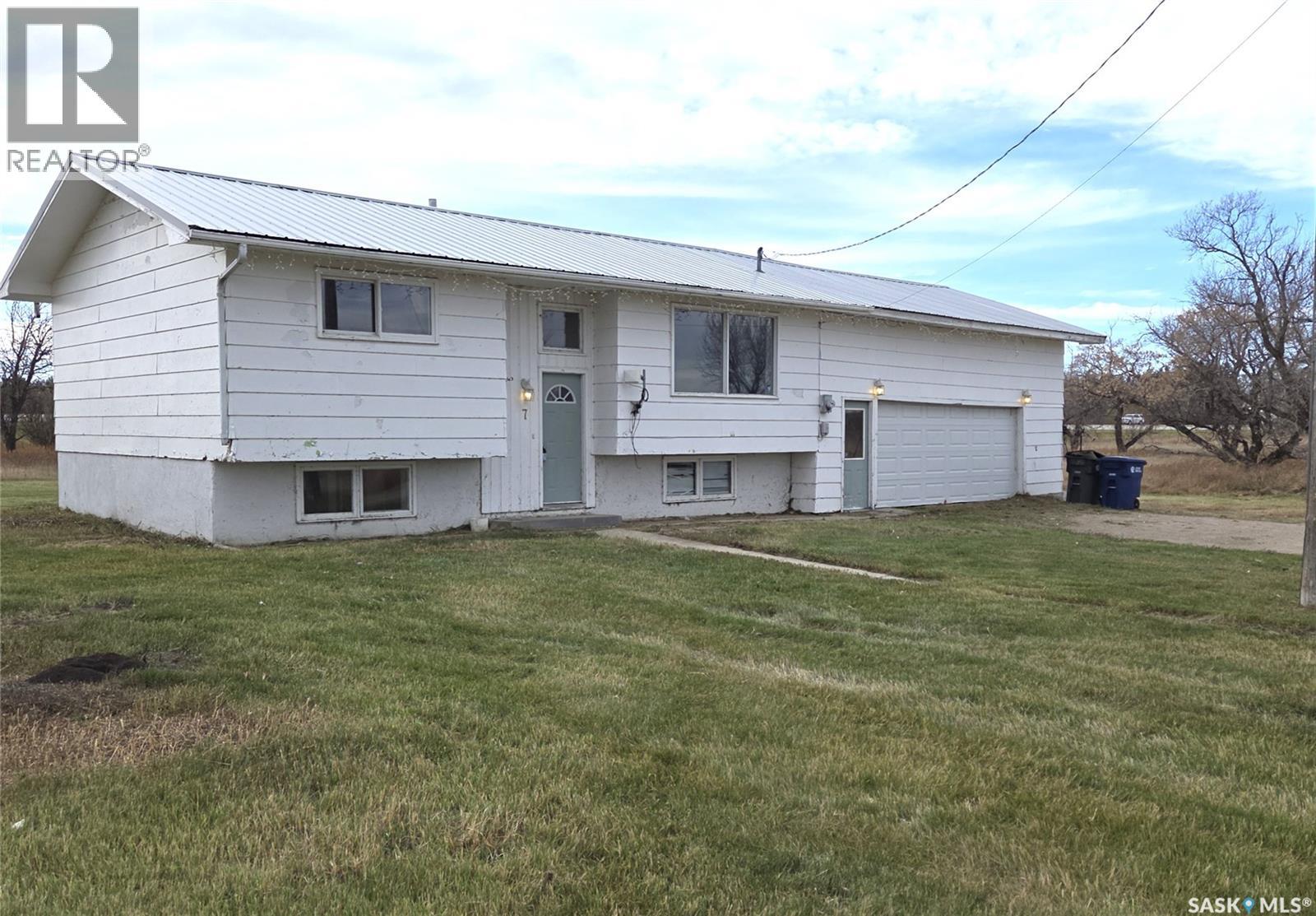 7 Montrose St, Sintaluta, SK S0G 4N0