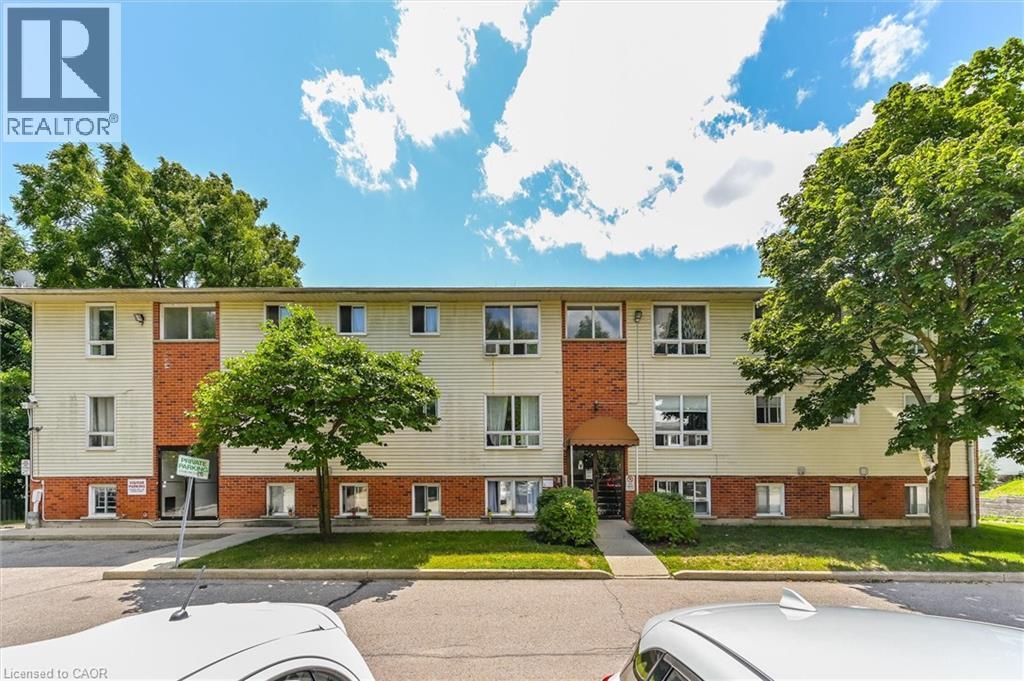 119 Cedar Street S Unit 12, Kitchener, ON N2G 3L6