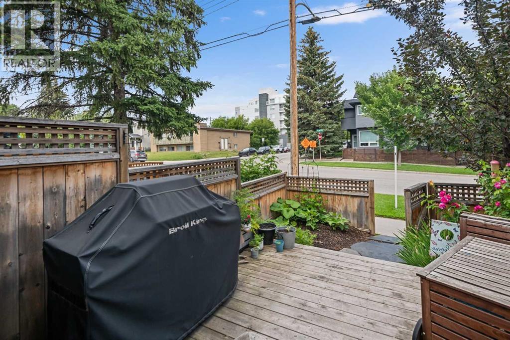 35 Avenue Sw Unit 2043, Calgary, AB T2T 2E2