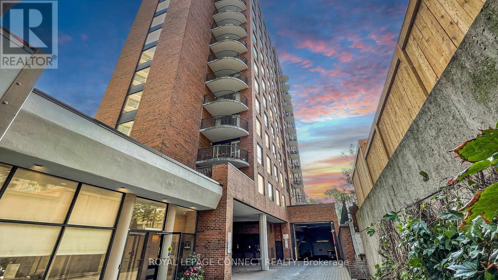 1002 47 St Clair Ave W, Toronto, ON M4V 1L3