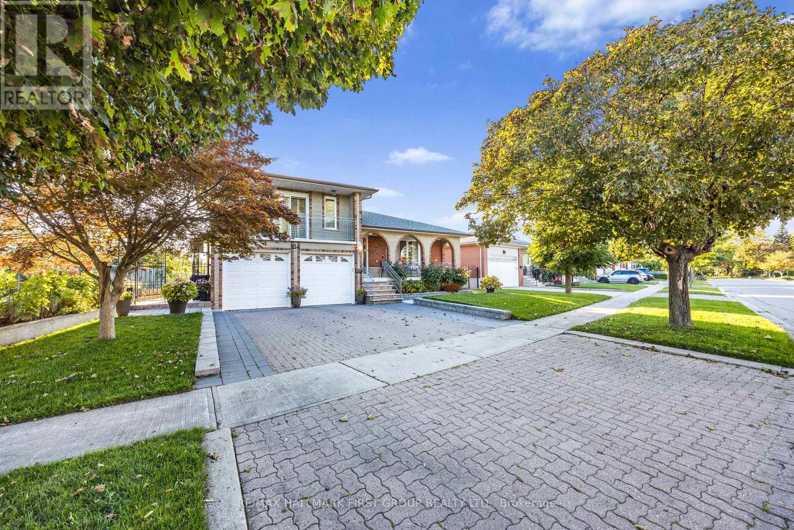 154 Fairglen Ave, Toronto, ON M1W 1B1