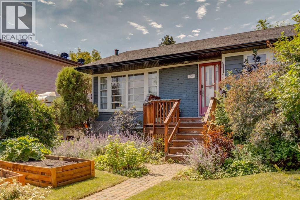 6707 Bow Cres NW, Calgary, AB T3B 2C8